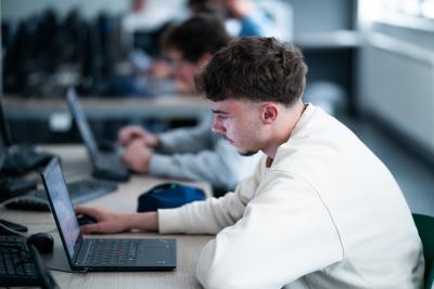 Etudiant en informatique