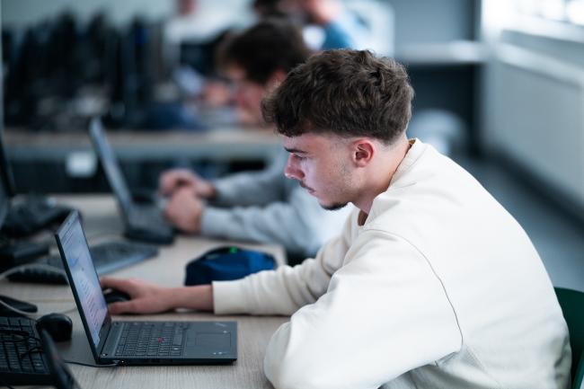 Etudiant en informatique