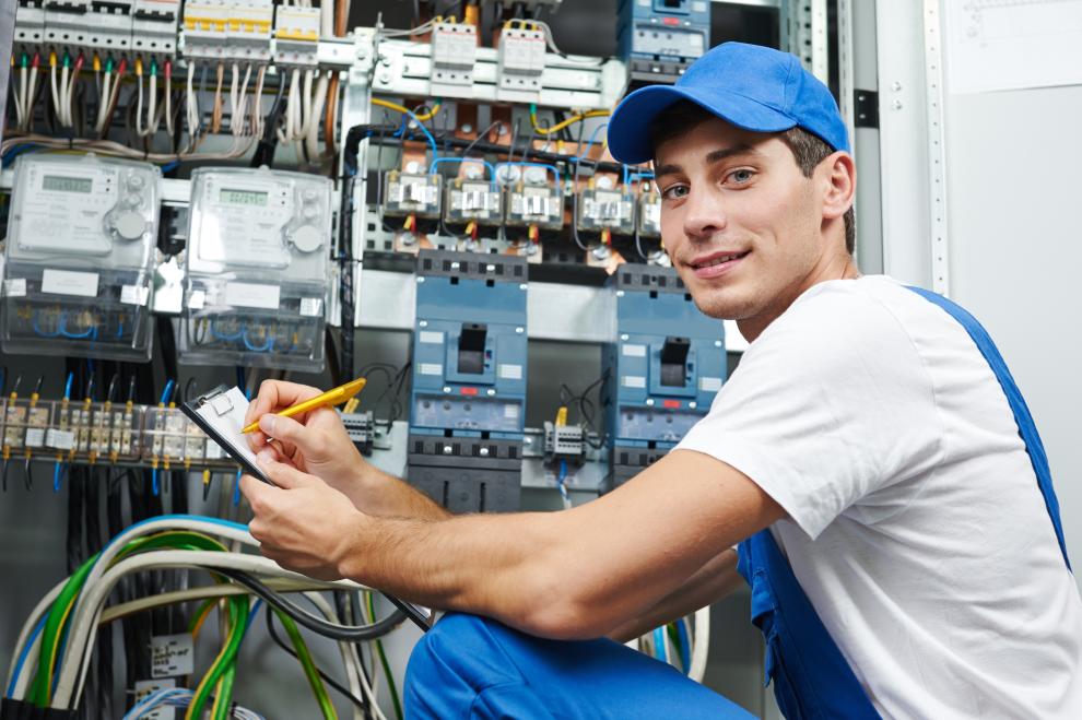 Etudiant en électricité